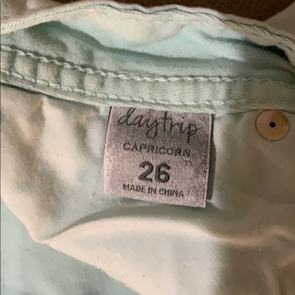 🧡 Shorts - Picture 4 of 6